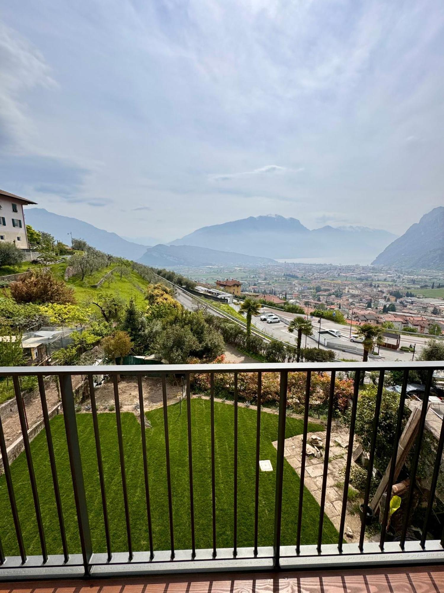 Ferienwohnung Eco Garda Hill Tenno Exterior foto