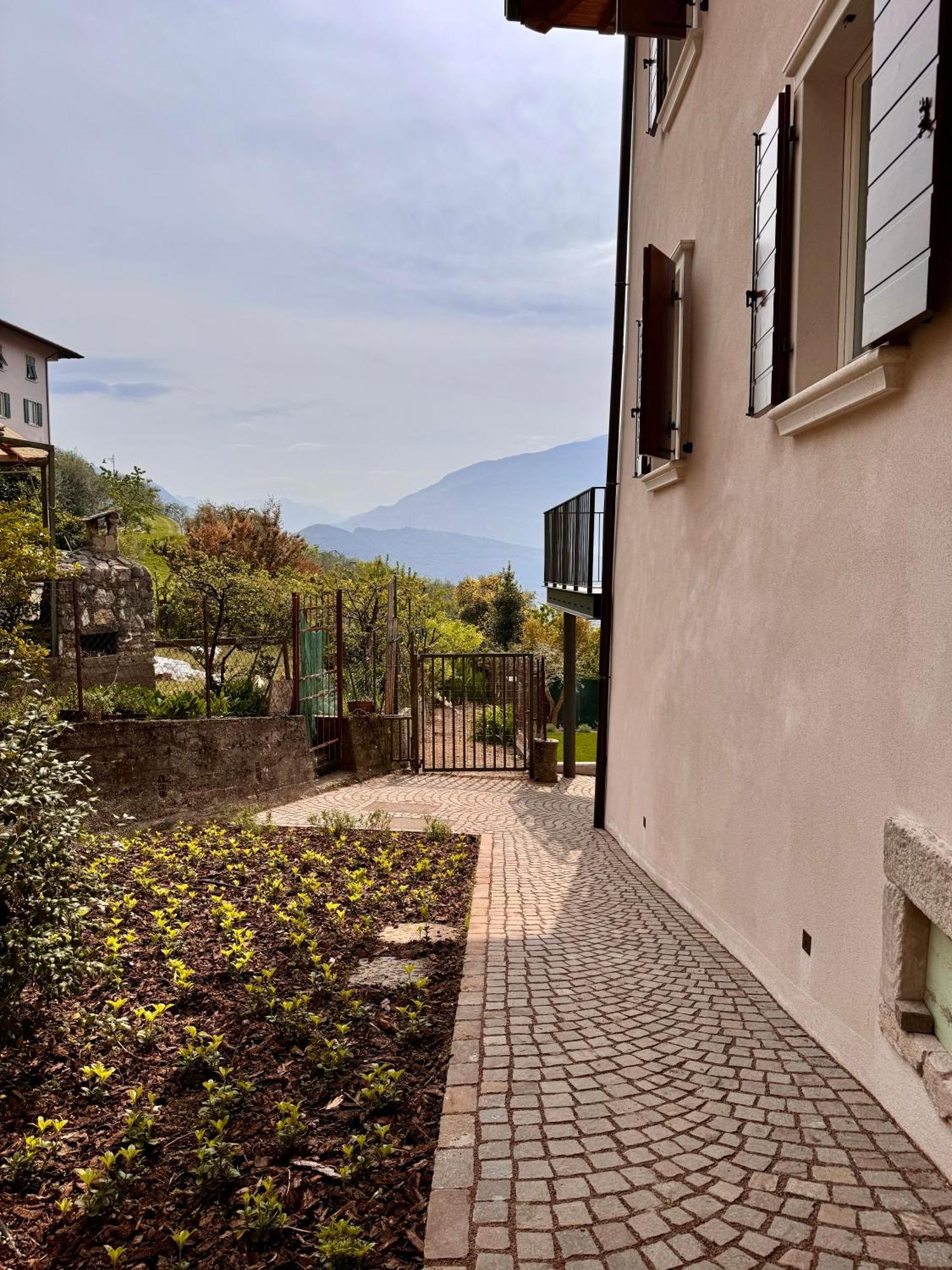 Ferienwohnung Eco Garda Hill Tenno Exterior foto